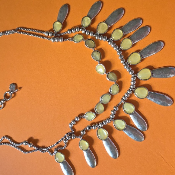 NWT LUCKY BRAND TWO LAYER MOP PEARL ROCK CRYSTAL TRIBAL STATEMENT NECKLACE 18-9" - Picture 1 of 5